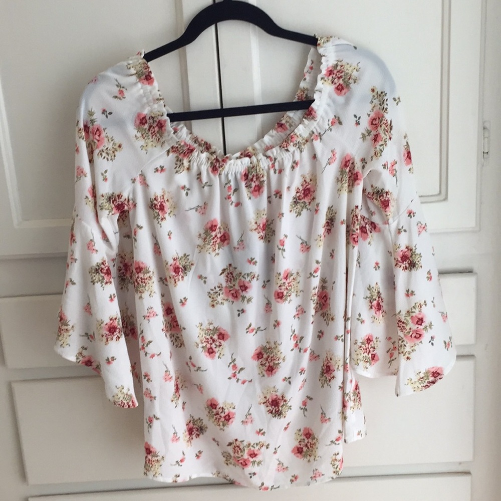Floral 3/4 sleeve. Bohemian.